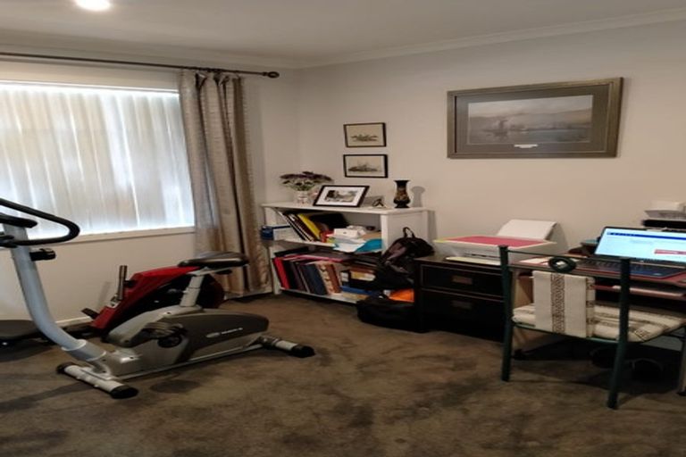 Photo of property in 18a Resolution Drive, Whitby, Porirua, 5024