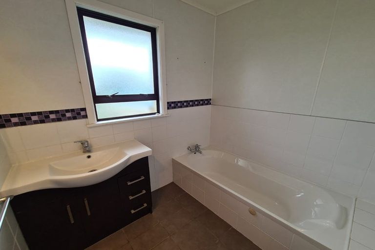 Photo of property in 47 Crownhill Street, Spotswood, New Plymouth, 4310