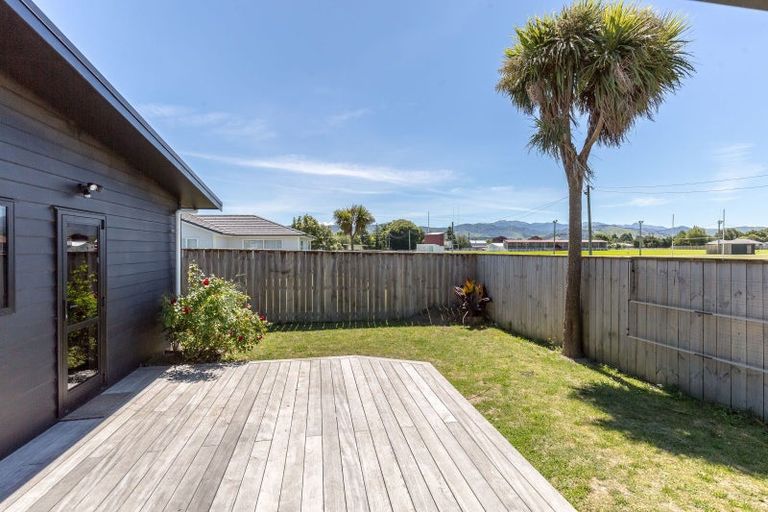 Photo of property in 4 Devon Lane, Carterton, 5713