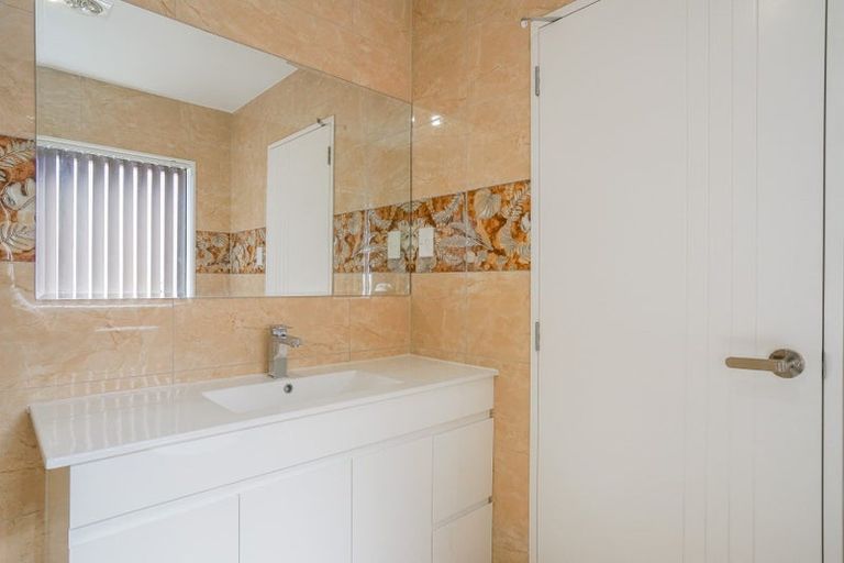 Photo of property in 1a Olympic Place, Papakura, 2110