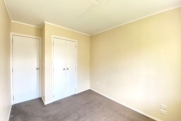 Photo of property in 67 Beach Road, Te Atatu Peninsula, Auckland, 0610