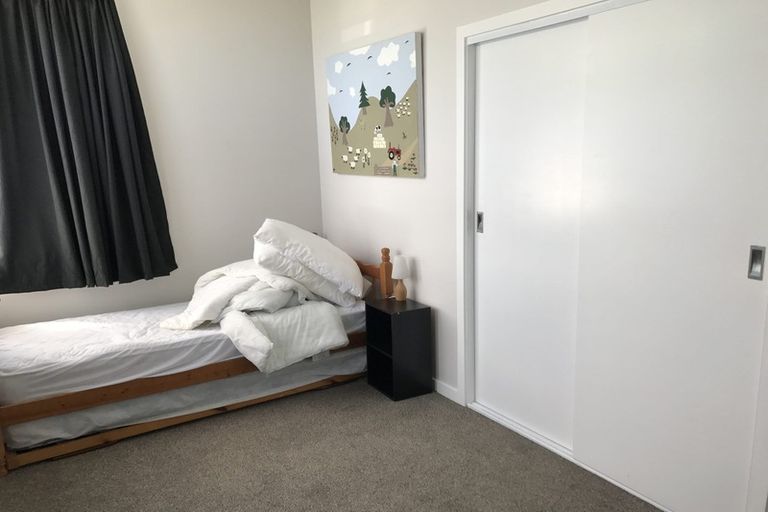 Photo of property in 38 Rua Street, Lyall Bay, Wellington, 6022