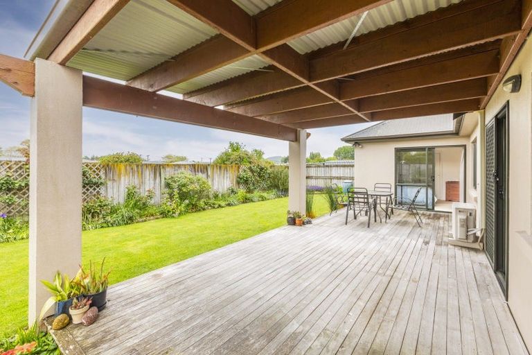 Photo of property in 14 Belgrove Place, Waipukurau, 4200