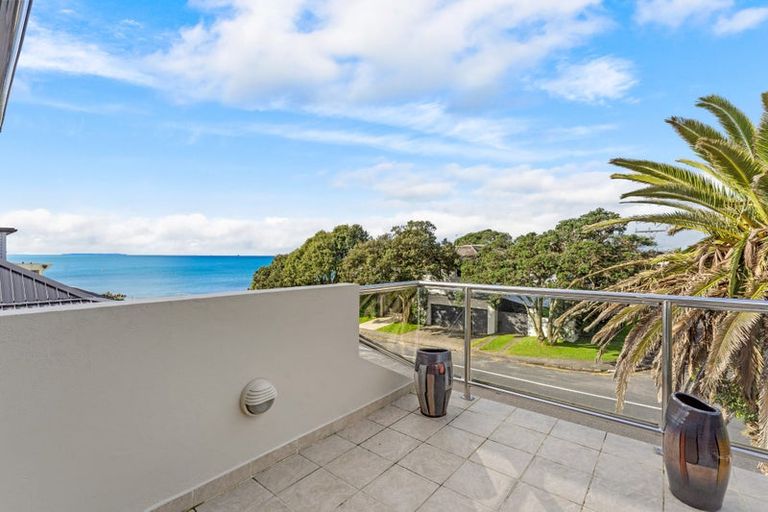 Photo of property in 22 Tiri Road, Milford, Auckland, 0620