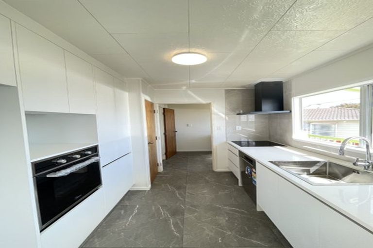Photo of property in 6 Topaz Place, Wiri, Auckland, 2104