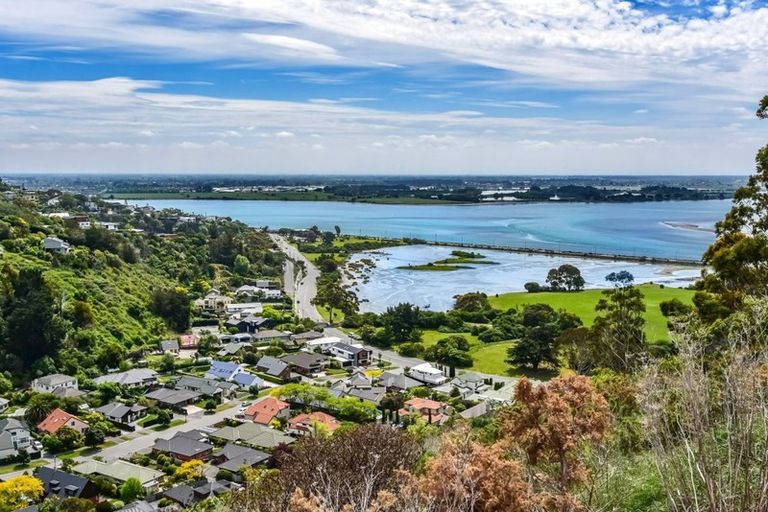 Photo of property in 3 Rifleman Lane, Redcliffs, Christchurch, 8081