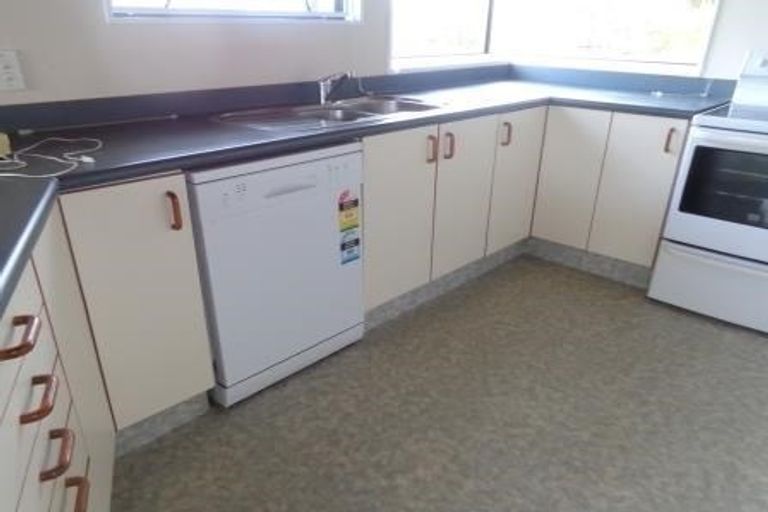 Photo of property in 1/341 Royal Road, Massey, Auckland, 0614
