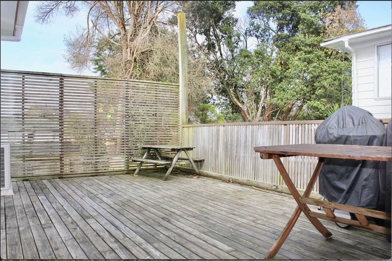 Photo of property in 68 Hyperion Drive, Randwick Park, Auckland, 2105