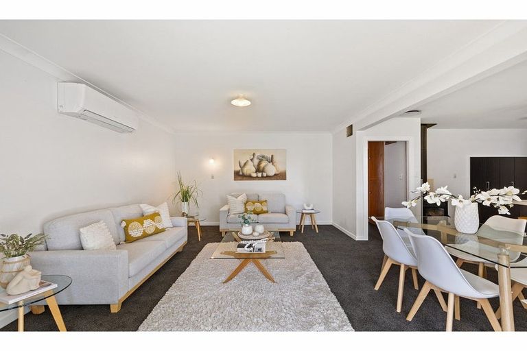 Photo of property in 100 Prestons Road, Redwood, Christchurch, 8051