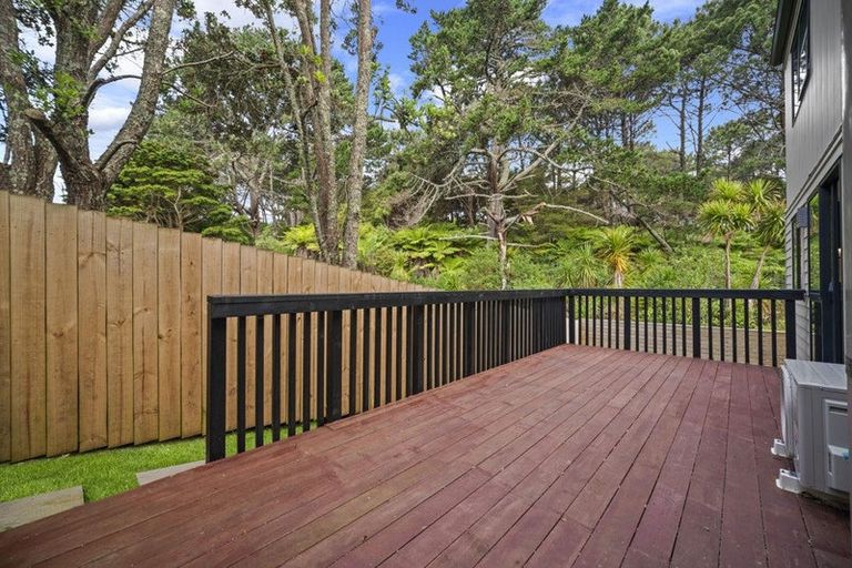 Photo of property in 25d Lavery Place, Sunnynook, Auckland, 0632