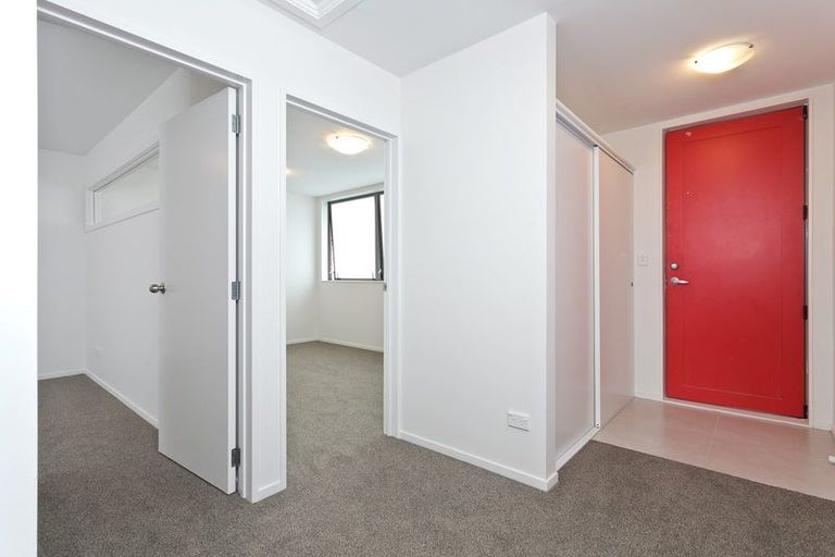 Photo of property in 10/26 Railway Street West, Papakura, 2110