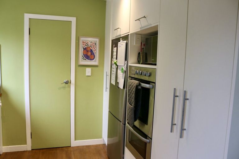 Photo of property in 46 Curtis Street, Northland, Wellington, 6012