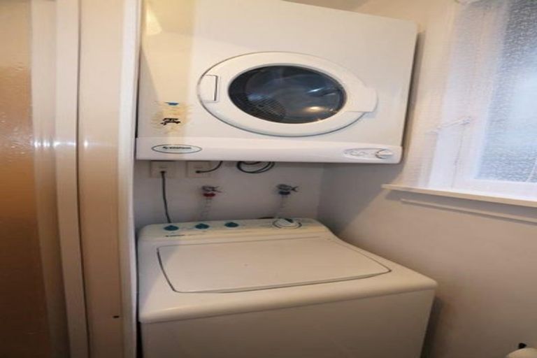 Photo of property in 1/67 Holly Road, St Albans, Christchurch, 8014