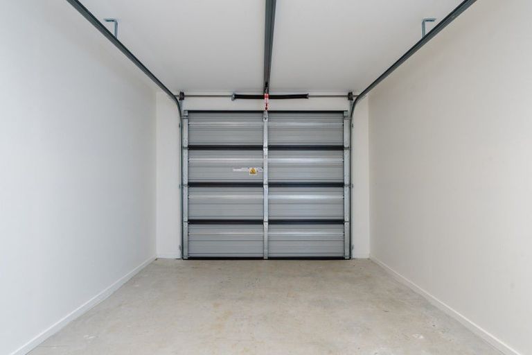 Photo of property in 100 Hagart-alexander Drive, Mosgiel, 9024