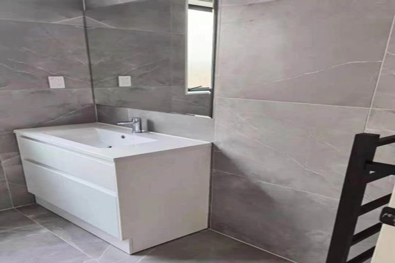 Photo of property in 23 Hakinakina Drive, Flat Bush, Auckland, 2019