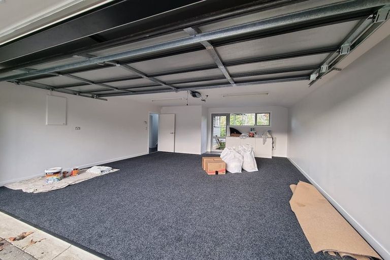 Photo of property in 13 Merchant Avenue, Te Atatu South, Auckland, 0610