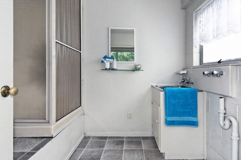 Photo of property in 55a/2 West Lynn Road, Titirangi, Auckland, 0604