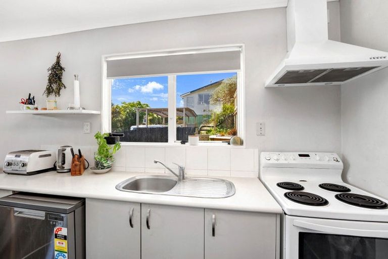 Photo of property in 36 Kingsley Street, Stokes Valley, Lower Hutt, 5019