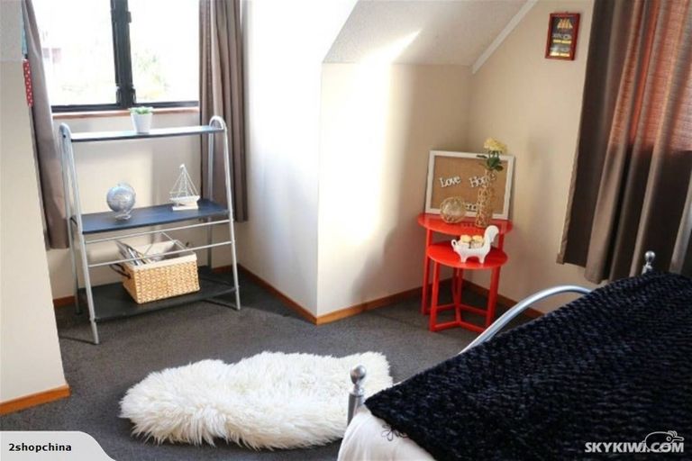 Photo of property in 23 Sungrove Rise, Sunnyvale, Auckland, 0612