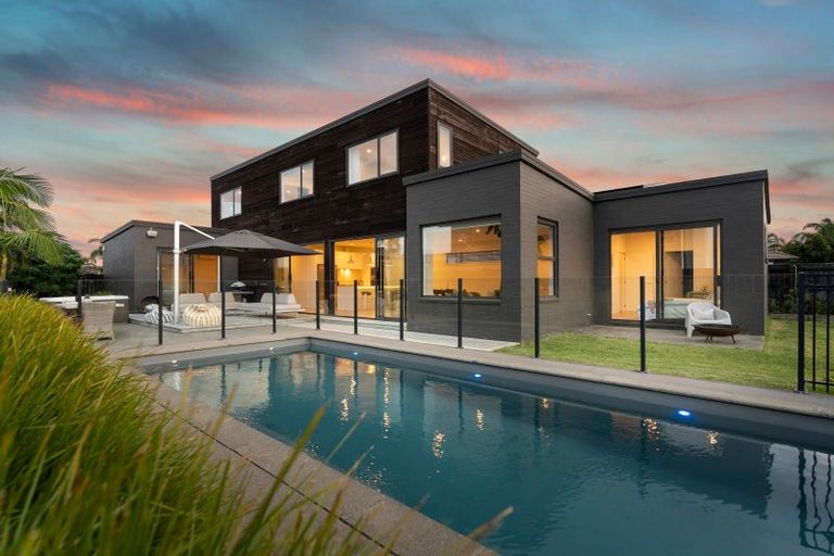 Photo of property in 32 Defender Crescent, Beachlands, Auckland, 2018