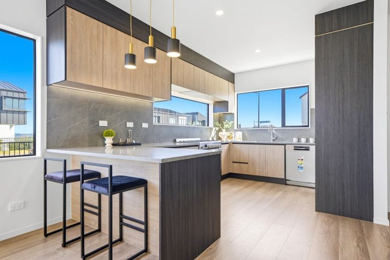 Photo of property in 12 Ocean Breeze Avenue, Hobsonville, Auckland, 0616