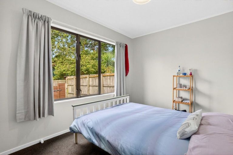 Photo of property in 8 Wirihana Road, Titirangi, Auckland, 0604
