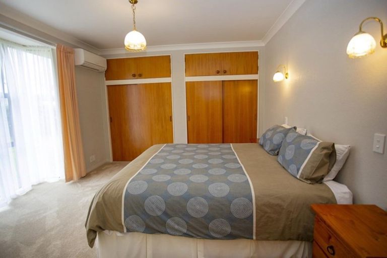 Photo of property in 114 Moana Anu Anu Avenue, Whangamata, 3620