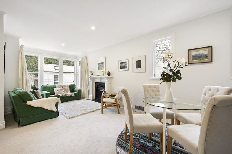 Photo of property in 23f1 Glenbervie Terrace, Thorndon, Wellington, 6011