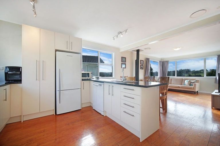 Photo of property in 5 Flynn Street, Birkdale, Auckland, 0626
