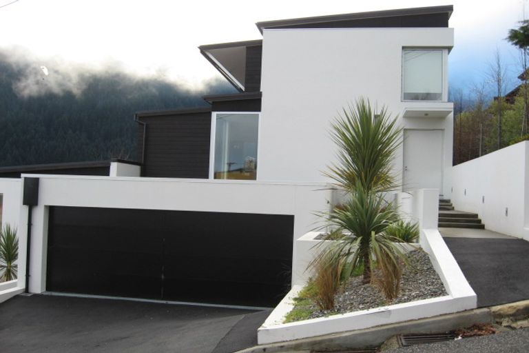 Photo of property in 12 Malaghan Street, Queenstown, 9300
