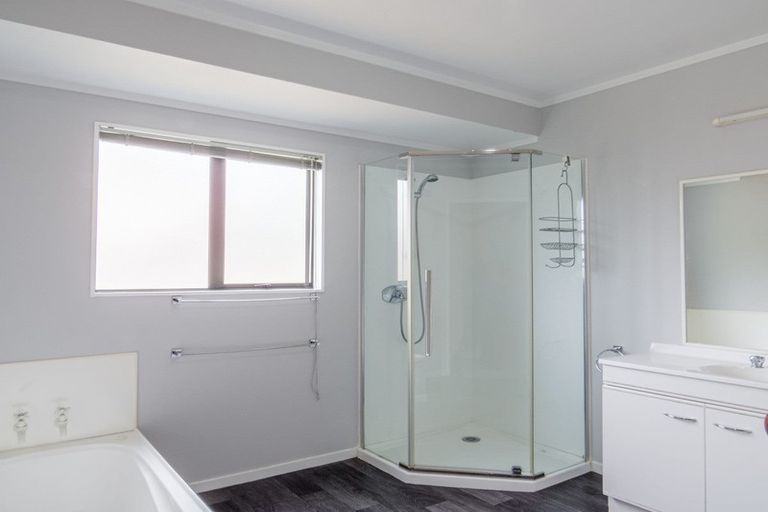 Photo of property in 7 Edgewater Grove, Whakatane, 3120