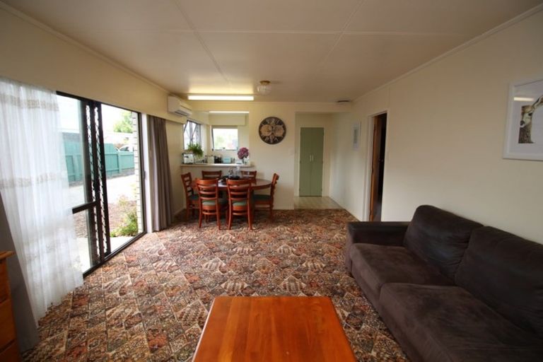 Photo of property in 2/10 Oxford Street, Marton, 4710