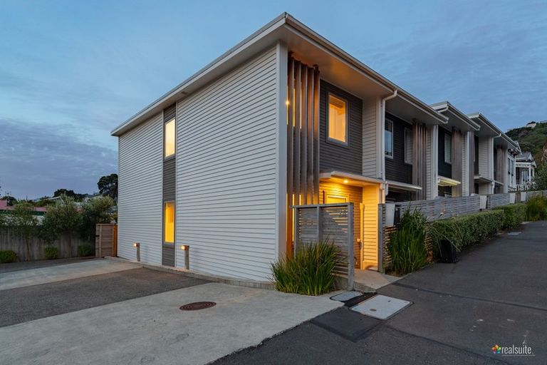 Photo of property in 1/24 Tamar Street, Island Bay, Wellington, 6023