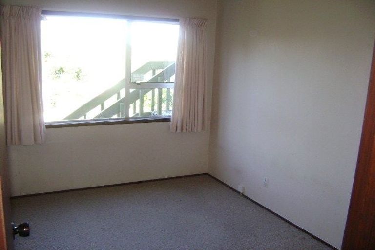 Photo of property in 2/3 Northwick Place, Hillcrest, Auckland, 0627