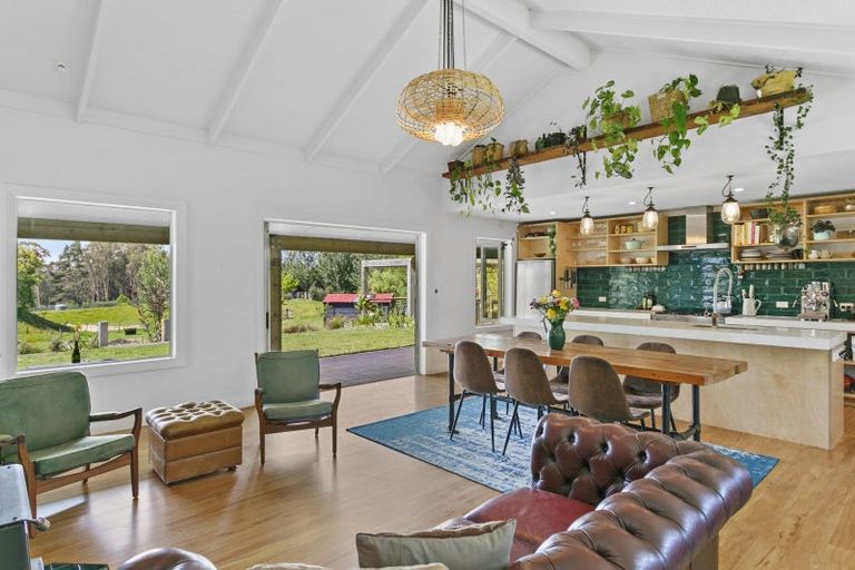 Photo of property in 4/142 Mapara Road, Acacia Bay, Taupo, 3385