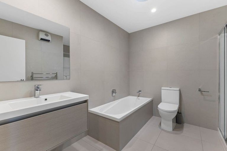 Photo of property in 43 Bonnette Road, Flat Bush, Auckland, 2019