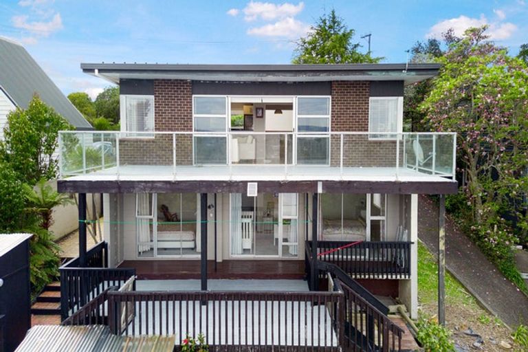 Photo of property in 229 Golf Road, Titirangi, Auckland, 0604