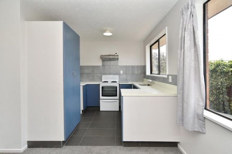 Photo of property in 1/126b Inwoods Close, Parklands, Christchurch, 8083