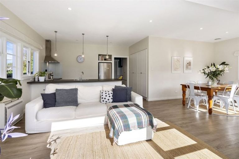 Photo of property in 70 Mayfield Avenue, Mairehau, Christchurch, 8013