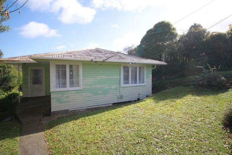 Photo of property in 29 Lynda Avenue, Paparangi, Wellington, 6037