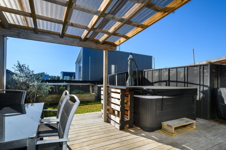 Photo of property in 24 Station Street, Hobsonville, Auckland, 0616