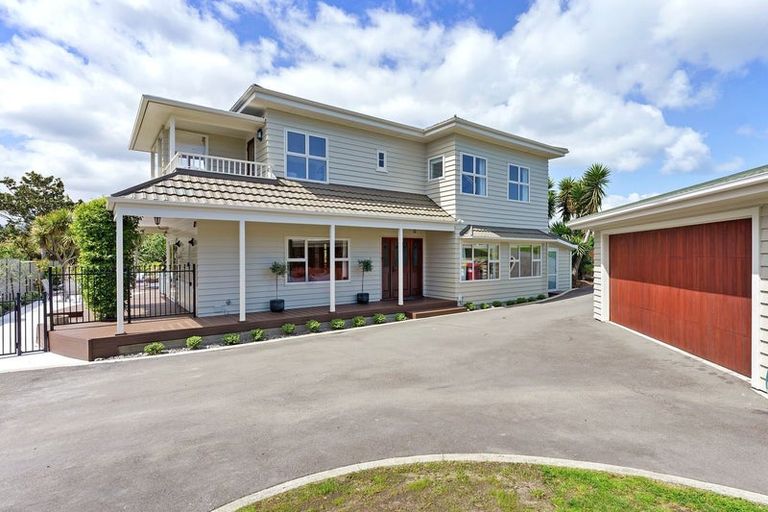 Photo of property in 30 Golf Road, Paraparaumu Beach, Paraparaumu, 5032