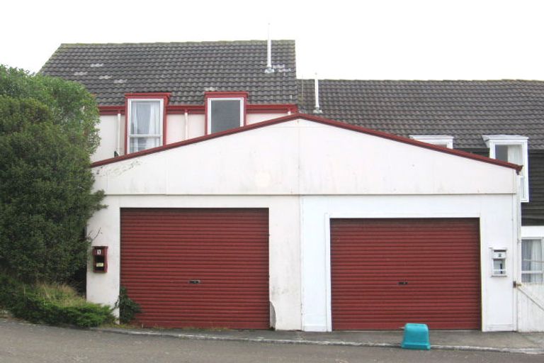 Photo of property in 1 Hollydale Grove, Churton Park, Wellington, 6037