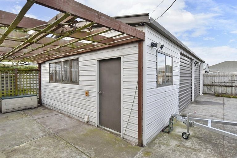 Photo of property in 23 Mackworth Street, Woolston, Christchurch, 8062