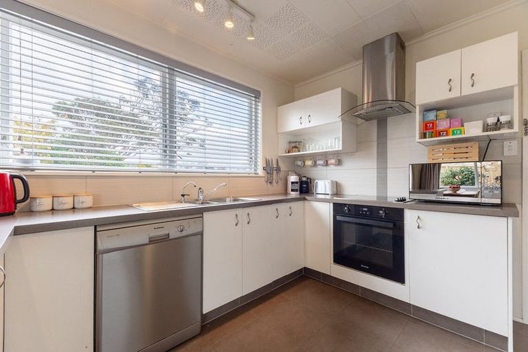 Photo of property in 53 Toru Road, Paraparaumu Beach, Paraparaumu, 5032