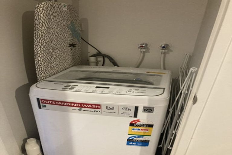 Photo of property in Nouvo Apartments, 3g/21 Rugby Street, Mount Cook, Wellington, 6021