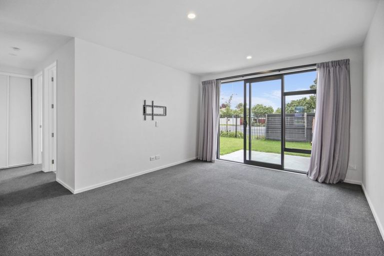 Photo of property in 105 Manakura Street, Russley, Christchurch, 8042