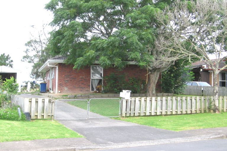 Photo of property in 13 Kopi Place, Massey, Auckland, 0614