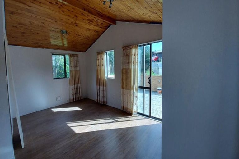 Photo of property in 13 Muriel Place, Ranui, Auckland, 0612