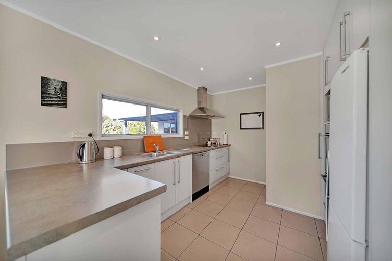 Photo of property in 10 Snowden Place, Opaheke, Papakura, 2113